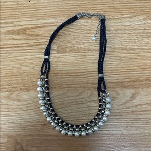 Chic Pearl and Silver Necklace